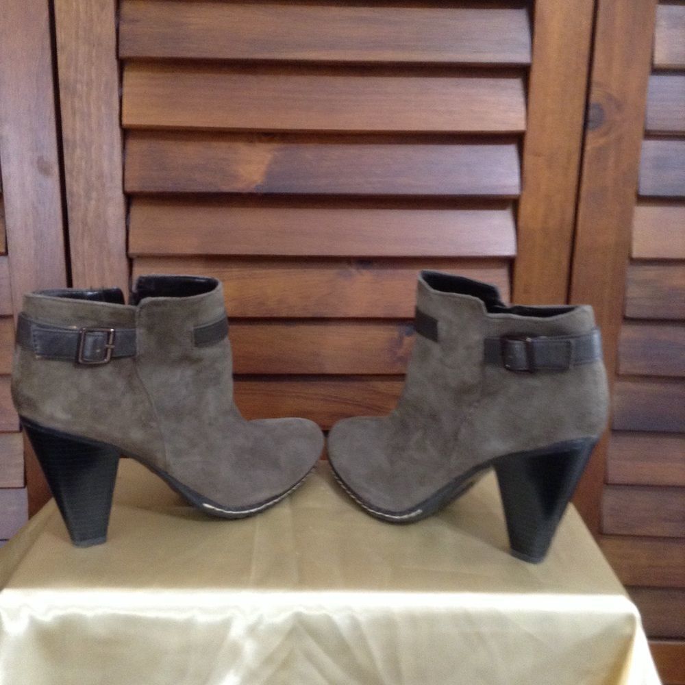 Sofft Brown/Taupe Suede Leather Ankle Boots Good Condition Size 9